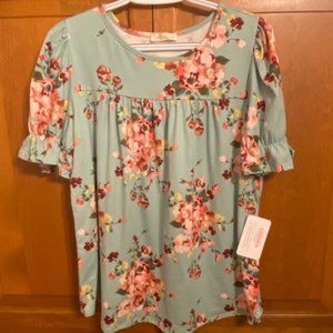 Lady's Mint and Floral Blouse Size medium New